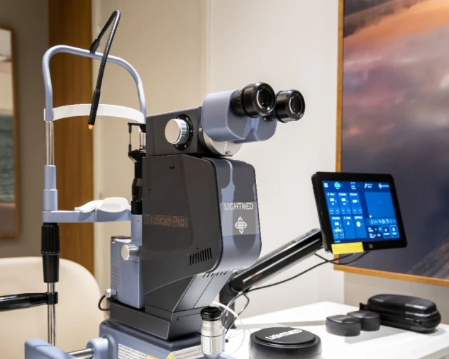 Equipamento moderno utilizado em procedimentos a laser